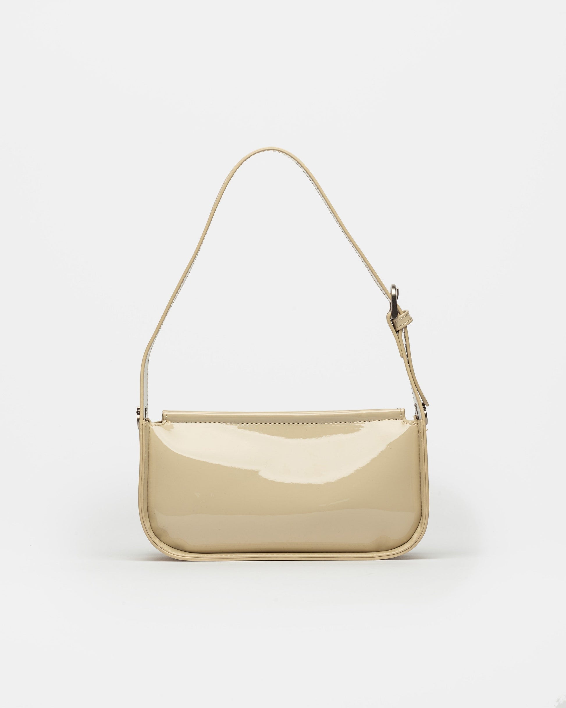 CARTERA AL HOMBRO LEAF EN EFECTO CUERO CHAROL