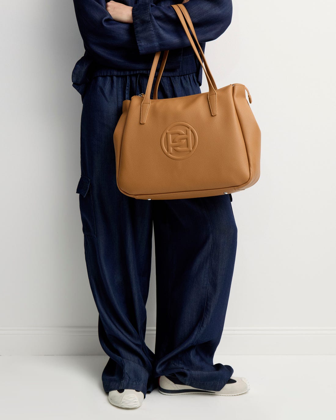 Bolso Sign en efecto cuero