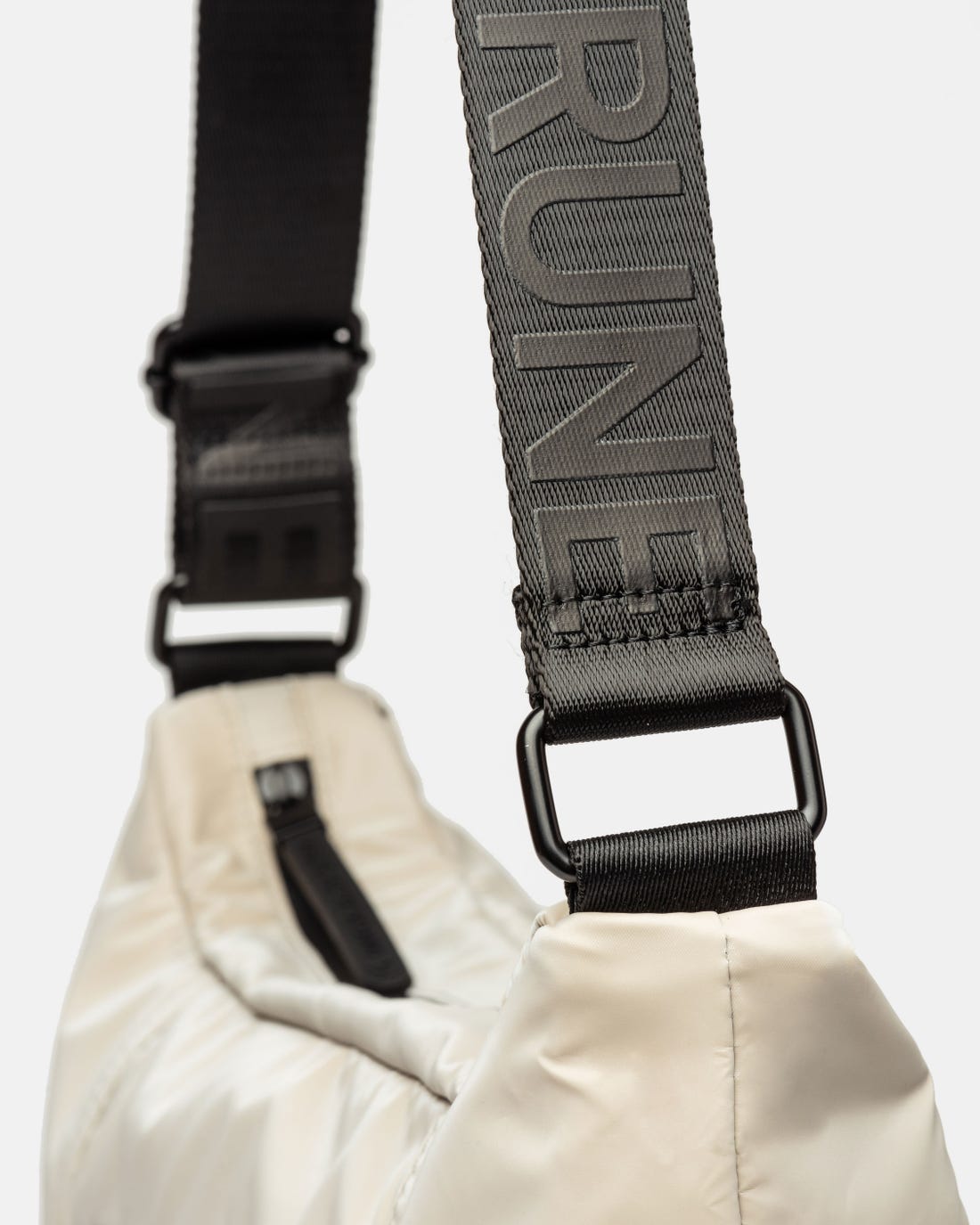 Bolso Active Studio en nylon